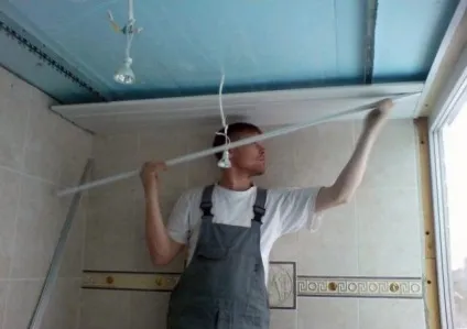 Встановлюємо рейкова підвісна стеля з алюмінію (алюмінію) Встановлюємо рейкова підвісна стеля з алюмінію