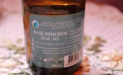 Вазелінове масло при запорах у дітей інструкція із застосування в вуха і ніс, клізма (застосування) Вазелінове масло при запорах у дітей інструкція із застосування в вуха і ніс, клізма