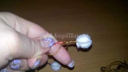 Гілочка верби з бісеру