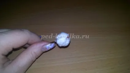 Гілочка верби з бісеру