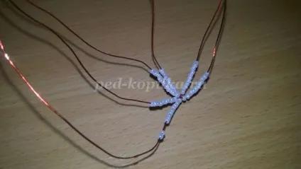 Гілочка верби з бісеру