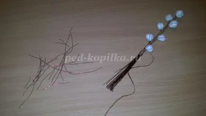 Гілочка верби з бісеру