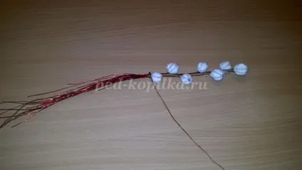 Гілочка верби з бісеру