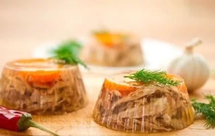 Холодець з курячих лапок в мультиварці, традиційний рецепт (курячих) Холодець з курячих лапок в мультиварці, традиційний рецепт