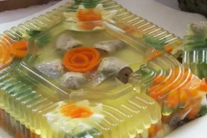 Холодець з курячих лапок в мультиварці, традиційний рецепт (курячих) Холодець з курячих лапок в мультиварці, традиційний рецепт