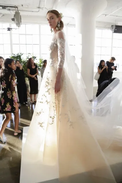 Wedding, оголюємо плечі