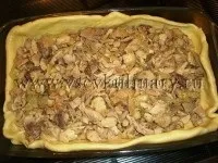 Закритий простий пиріг з куркою