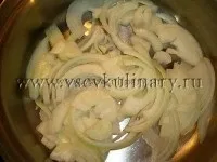 Закритий простий пиріг з куркою
