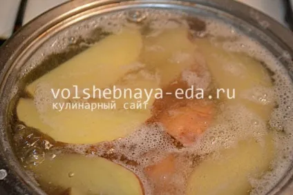 Запечена картопля з травами, чарівна (травами) Запечена картопля з травами, чарівна