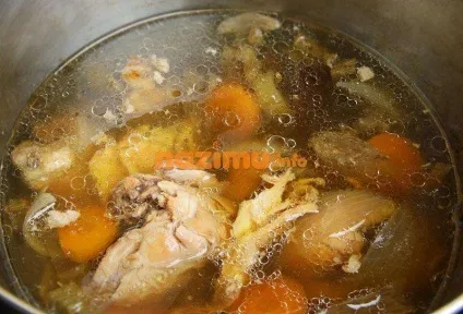 Заморожений курячий бульйон - рецепт на зиму з фото (курячий) Заморожений курячий бульйон - рецепт на зиму з фото