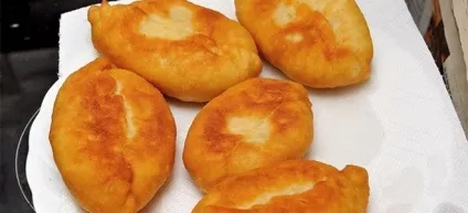 Смажені пиріжки на сковороді - рецепти з картоплею, м'ясом і повидлом (пиріжки) Смажені пиріжки на сковороді - рецепти з картоплею, м'ясом і повидлом