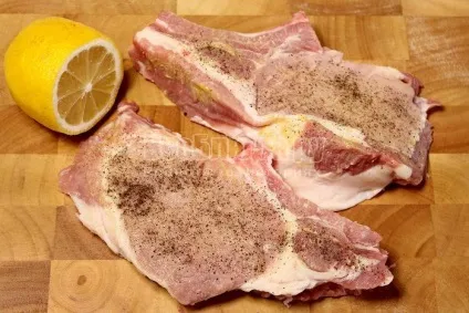 Смажене м'ясо на кісточці (костіцу), всі страви (кісточці) Смажене м'ясо на кісточці (костіцу), всі страви