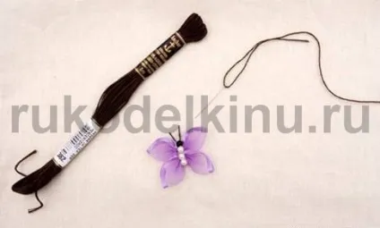 Метелики на рушник