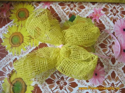 Бант своїми руками з сітки