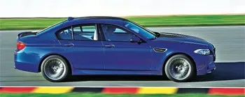 Bmw m5 проти mercedes e 63 amg престижні бомбардувальники, автомобільний журнал autobild України (здригається найменшої виїмці) Bmw m5 проти mercedes e 63 amg престижні бомбардувальники, автомобільний журнал autobild України
