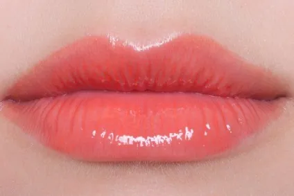 Блиск для губ Діор (dior) соковиті, увелічівющіе обсяг, стійкі (Addict Milky Tint) Блиск для губ Діор (dior) соковиті, увелічівющіе обсяг, стійкі