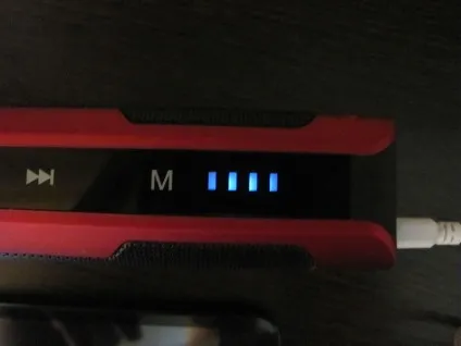 Bluetooth-колонка з fm-радіо і функцією power bank - огляд (функцією) Bluetooth-колонка з fm-радіо і функцією power bank - огляд