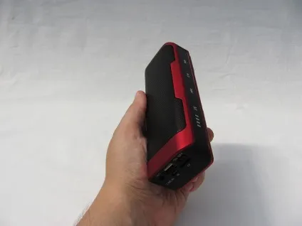 Bluetooth-колонка з fm-радіо і функцією power bank - огляд (power) Bluetooth-колонка з fm-радіо і функцією power bank - огляд
