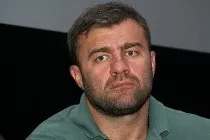 Бред Пітт засмучений смертю близьких (близьких) Бред Пітт засмучений смертю близьких