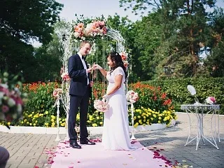 Центр весільного сервісу - святкові агенції Благовещенська (балів стосувалося фахівців) Центр весільного сервісу - святкові агенції Благовещенська