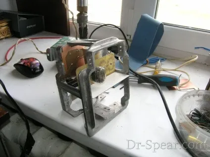 Годинники на газорозрядних індикаторах ін-12 (nixie clock) (clock) Годинники на газорозрядних індикаторах ін-12 (nixie clock)