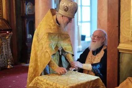 Чини в православної церкви по зростанню їх ієрархія (церкви) Чини в православної церкви по зростанню їх ієрархія
