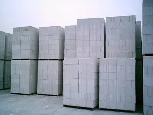 Що краще газобетон або керамічні блоки, пінобетон, цегла, керамзитобетон, брус