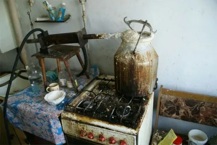 Що корисніше для організму горілка або самогон, з горілки все труяться (самогон) Що корисніше для організму горілка або самогон, з горілки все труяться