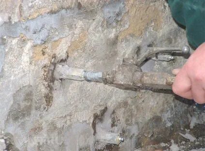 Що робити з водою в гаражі
