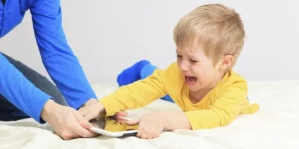 Діти і гаджети стратити не можна помилувати (діти) Діти і гаджети стратити не можна помилувати