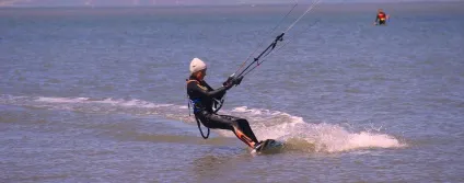 Дошка з парашутом на воді назву (воді) Дошка з парашутом на воді назву