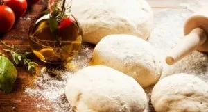 Бездріжджове тісто для піци популярні рецепти з фото (рецепт бездріжджового тіста для піци) Бездріжджове тісто для піци популярні рецепти з фото