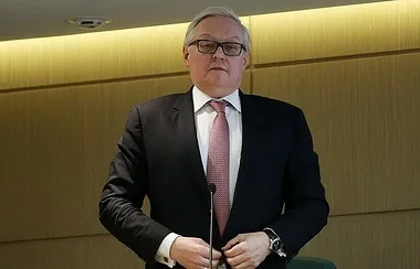 Біографія Наїна Єльцина - біографії та довідки () Біографія Наїна Єльцина - біографії та довідки