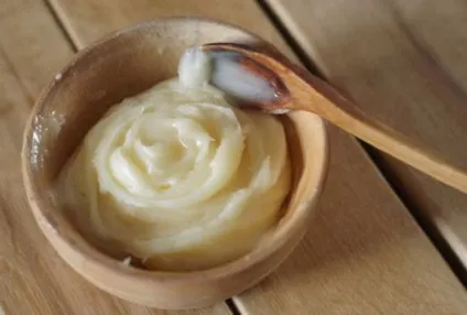 Білий мед як добувають і застосовують продукт (білий бджолиний продукт) Білий мед як добувають і застосовують продукт