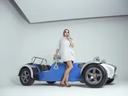 Фотостудія, знімальний павільйон з циклорама (павільйон) Фотостудія, знімальний павільйон з циклорама