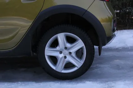 Hyundai solaris і renault sandero stepway муки вибору (solaris) Hyundai solaris і renault sandero stepway муки вибору