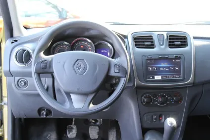 Hyundai solaris і renault sandero stepway муки вибору (hyundai) Hyundai solaris і renault sandero stepway муки вибору