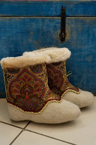 З Запорожьеа з любов'ю 10 сувенірних крамниць в центрі міста (крамниць) З Запорожьеа з любов'ю 10 сувенірних крамниць в центрі міста
