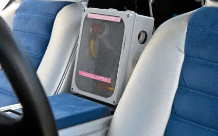 Bmw i8 і delorean dmc-12