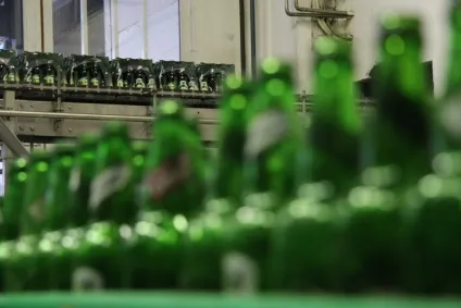Як переробляють скляні пляшки, як це зроблено (скляні) Як переробляють скляні пляшки, як це зроблено