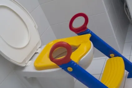 Як привчити дитину до унітазу
