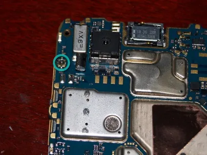Як розібрати телефон rim blackberry bold 9700 - блогофоліо роману паулова (9700) Як розібрати телефон rim blackberry bold 9700 - блогофоліо роману паулова