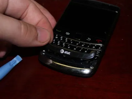 Як розібрати телефон rim blackberry bold 9700 - блогофоліо роману паулова (9700) Як розібрати телефон rim blackberry bold 9700 - блогофоліо роману паулова
