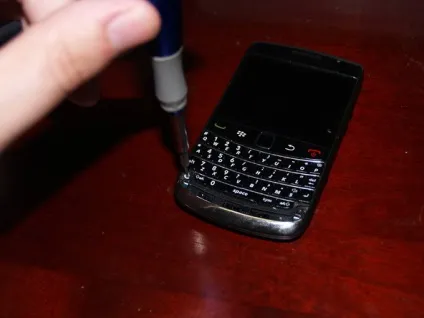 Як розібрати телефон rim blackberry bold 9700 - блогофоліо роману паулова (bold) Як розібрати телефон rim blackberry bold 9700 - блогофоліо роману паулова