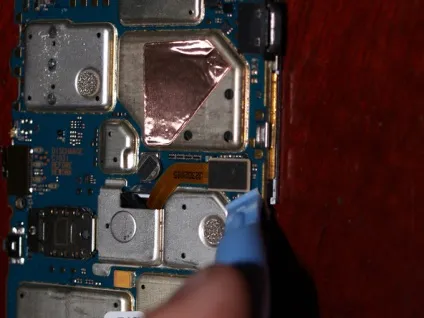 Як розібрати телефон rim blackberry bold 9700 - блогофоліо роману паулова (bold 9700) Як розібрати телефон rim blackberry bold 9700 - блогофоліо роману паулова