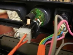Як зняти прикурювач на ладу пріора покрокова відеоінструкція (зняти) Як зняти прикурювач на ладу пріора покрокова відеоінструкція