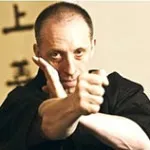 Брюс Чи про тренування м'язів преса, Брюс Чи спадщина майстра (тренування черевних м'язів) Брюс Чи про тренування м'язів преса, Брюс Чи спадщина майстра
