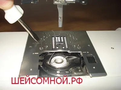 Як замінити голку і почистити швейну машину ший зі мною