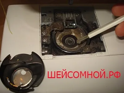 Як замінити голку і почистити швейну машину ший зі мною