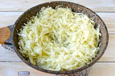 Капуста, тушкована з сосисками - покроковий рецепт з фото як приготувати